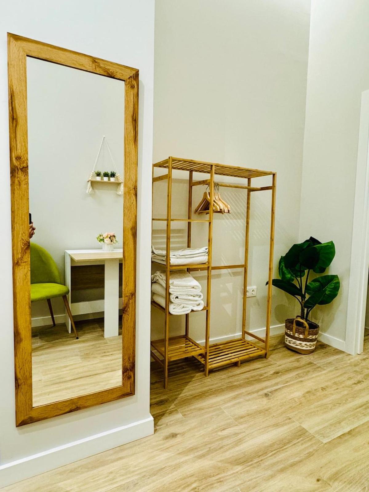 Apartment Modern & Cozy Flat Close To Center Valencia